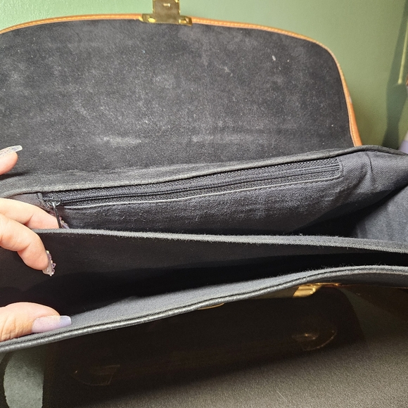 Leather Alba Breifcase Purse - Picture 6 of 10